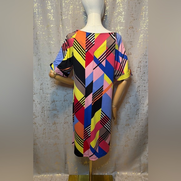 Colorful Geometric Print Dress - Picture 4 of 7